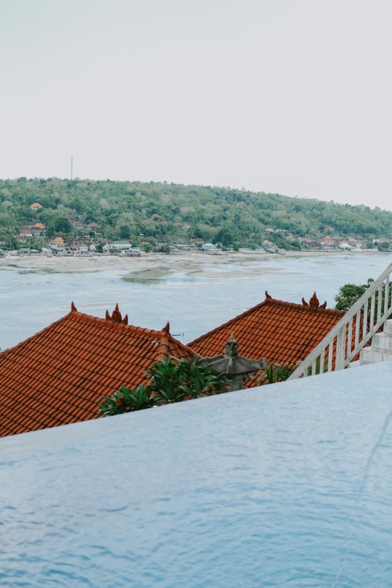 Lanussa Hill Villa Нуса Лембонган Екстериор снимка